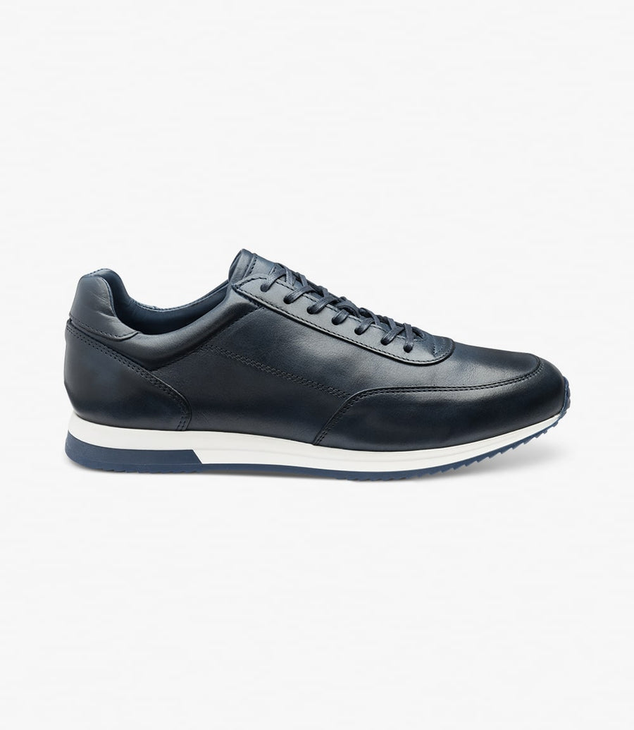 Bannister Navy  Ancho: F  / Goma Loake